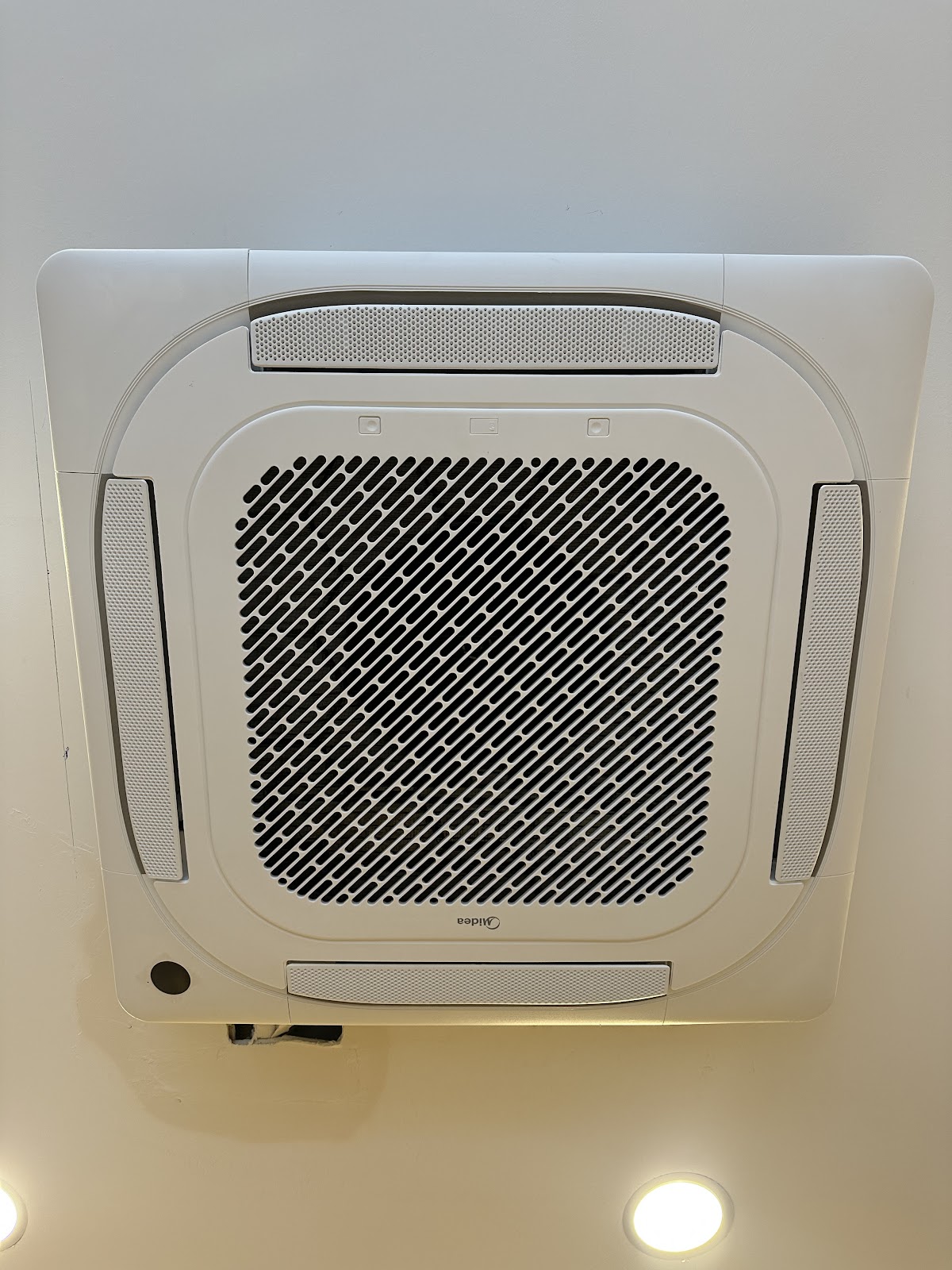 Midea Klima Servis tarafından yayımlanan Midea kaset tipi klima uygulaması
